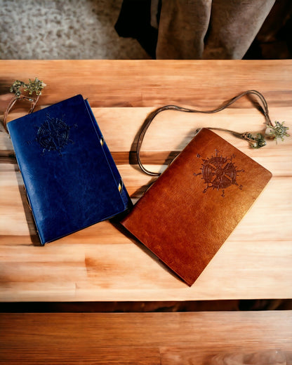 Cuaderno de Navegación Vintage tamaño A6 o A7 - con Motivo de Brújula y Hojas con Rodamientos - Disponible en varias Variantes de Color, posibilidad de grabado