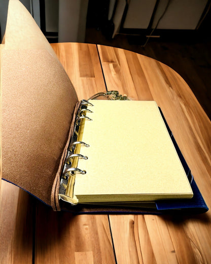 Cuaderno de Navegación Vintage tamaño A6 o A7 - con Motivo de Brújula y Hojas con Rodamientos - Disponible en varias Variantes de Color, posibilidad de grabado