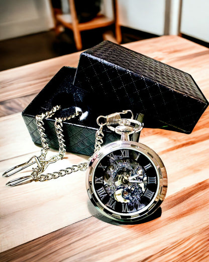 Reloj de Bolsillo Mecánico Exclusivo Plateado en Estilo Retro, Resistente al Agua - Elegancia para Cualquier Ocasión, con grabado