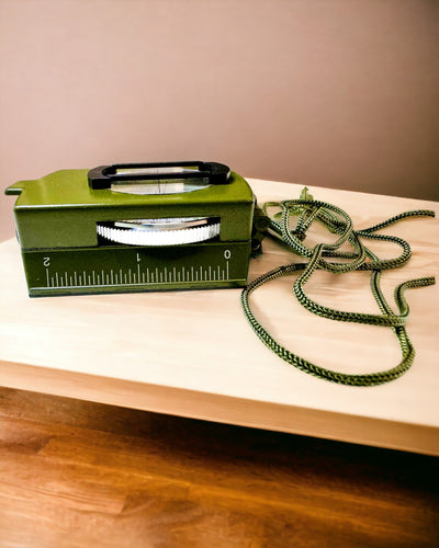 Compás Inclinométrico Profesional K4580 - Resistente al Agua, Multifuncional, para Desafíos de Campo