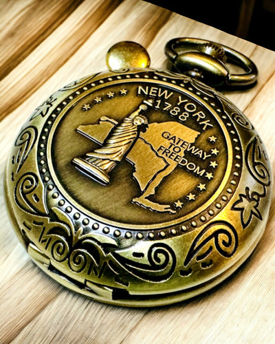 Kompass de Bolsillo Retro con Motivo de Nueva York – Brújula Multifuncional y Elegante con Imagen de la Estatua de la Libertad