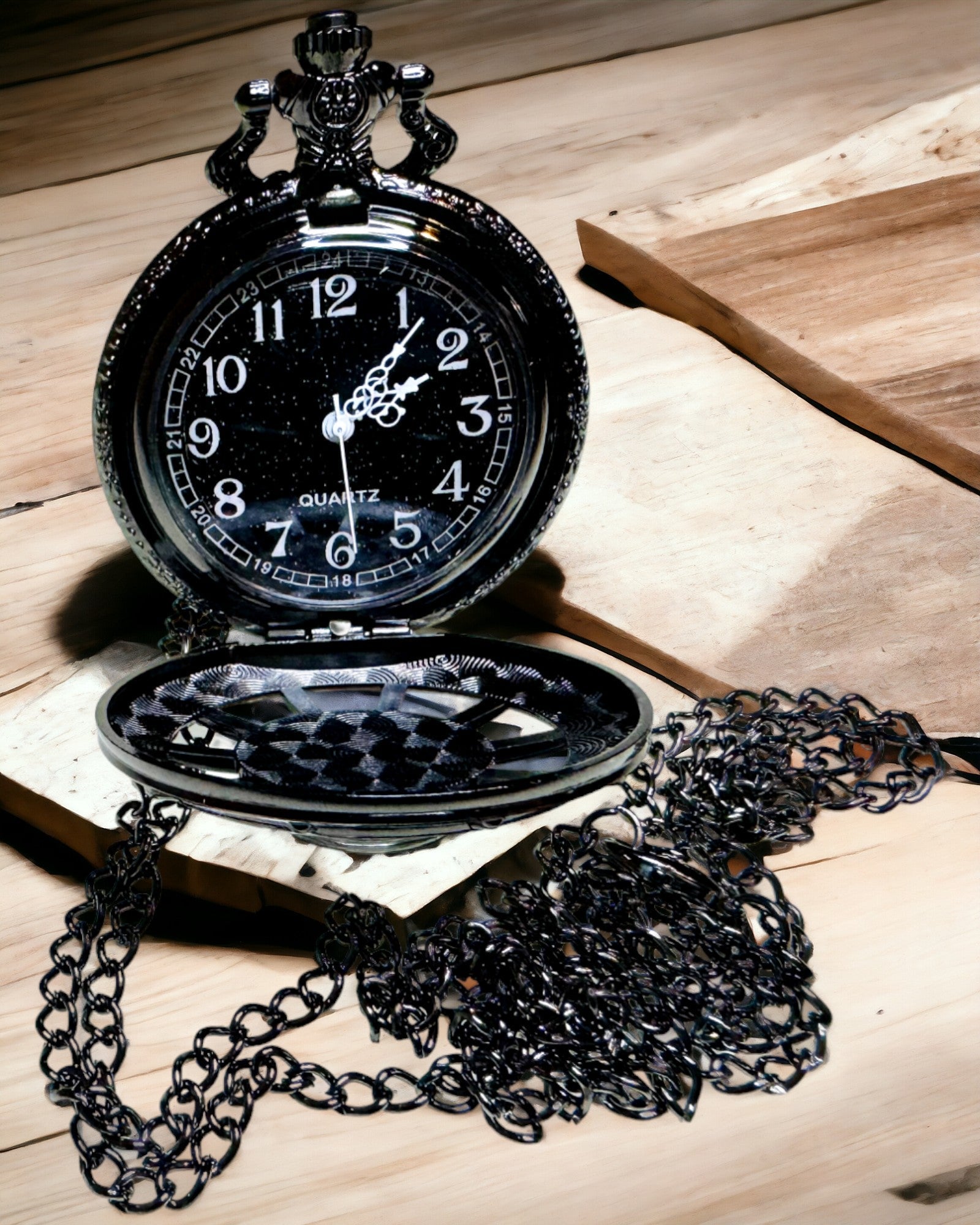 Reloj de Bolsillo con Brújula – Colgante Elegante de Estilo Vintage con Esqueleto Hueco y Esfera Negra, personalización con grabado