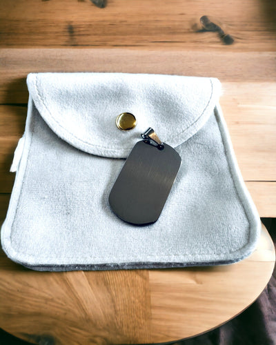 Colgante Militar con Grabado - Estilo Retro en Varios Colores