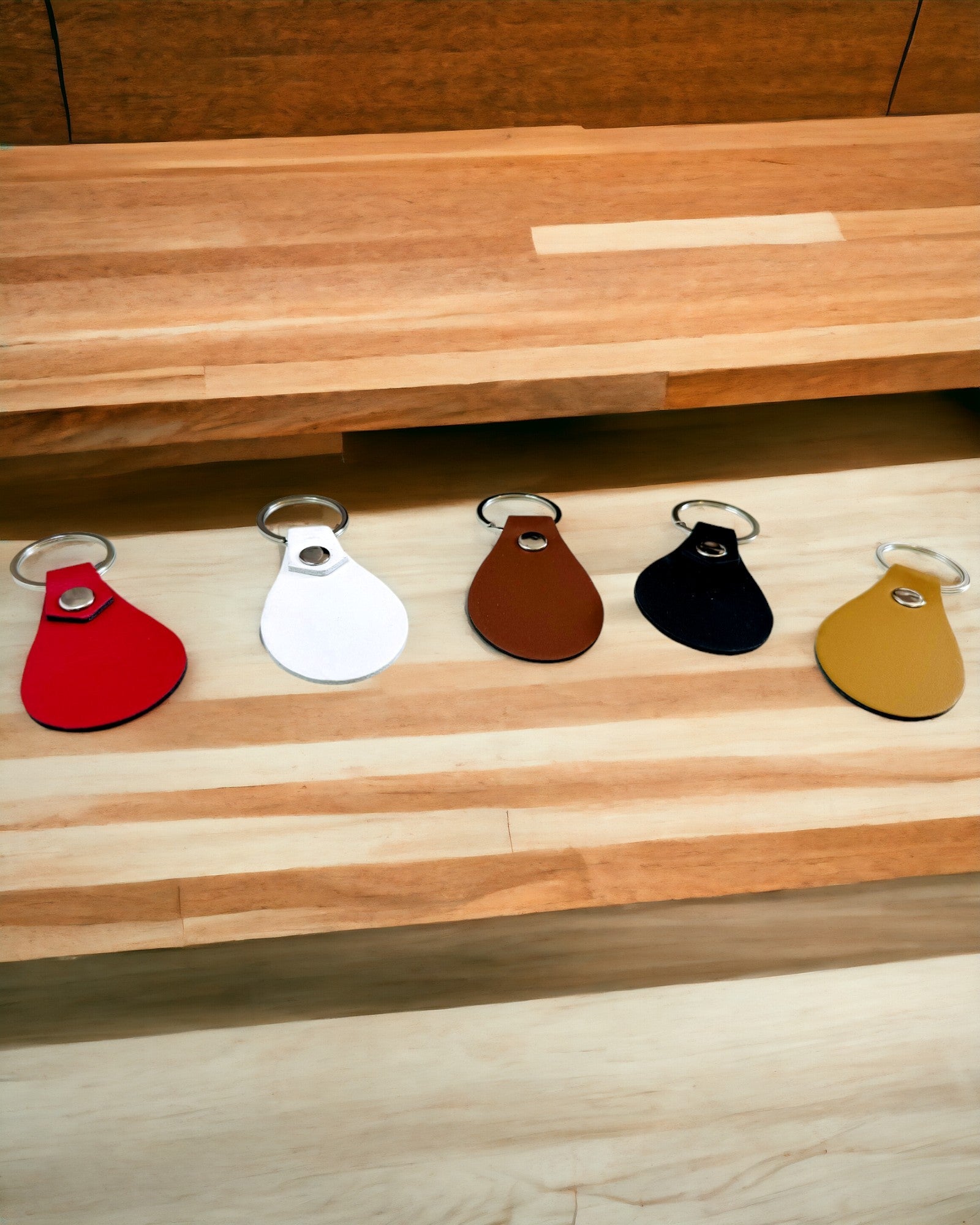 Llavero de Cuero PU Personalizable con Grabado - Disponible en 5 Colores