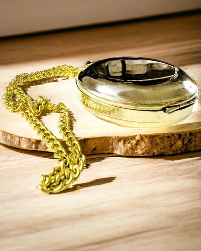 Brújula de color dorado Aventura – Elegante Navegador de Descubrimientos