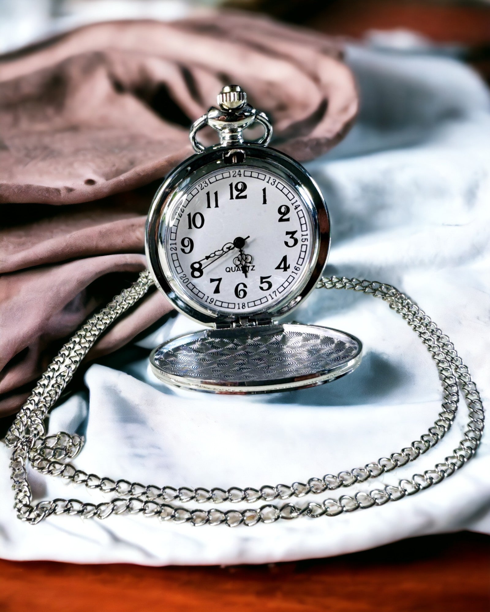Reloj de Bolsillo Clásico Plateado con Opción de Grabado