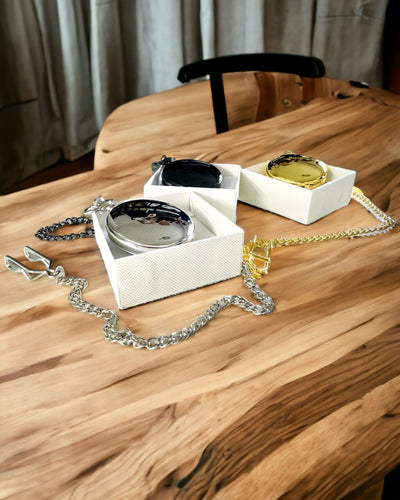 Reloj de bolsillo negro "Elegancja Czasu" con opción de personalización