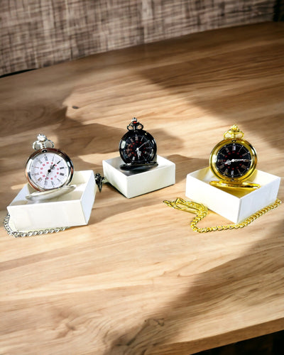 Reloj de bolsillo negro "Elegancja Czasu" con opción de personalización