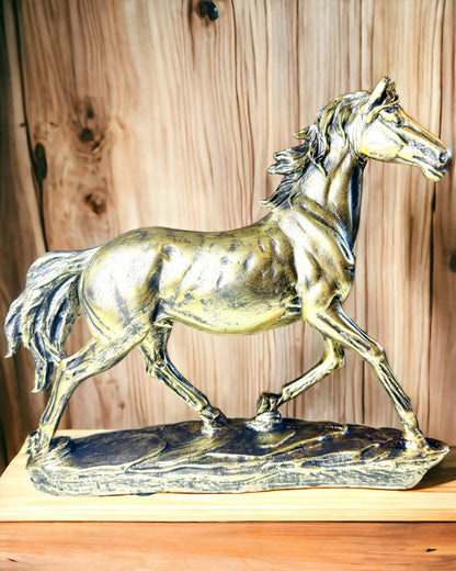 Estatuilla de Caballo al Galope de Resina con Opción de Grabado