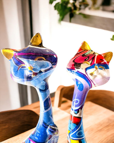 Figuras de Gatos Abstractos "ArtCats", Pintadas a Mano, Resina – 25 cm, 2 uds.