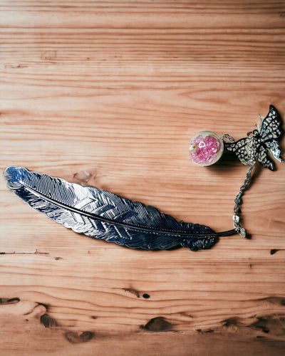 Marcador de libro creativo de estilo retro con motivo de pluma y mariposa – Elegante regalo para mamá, maestro, promocional, color plateado/rosa