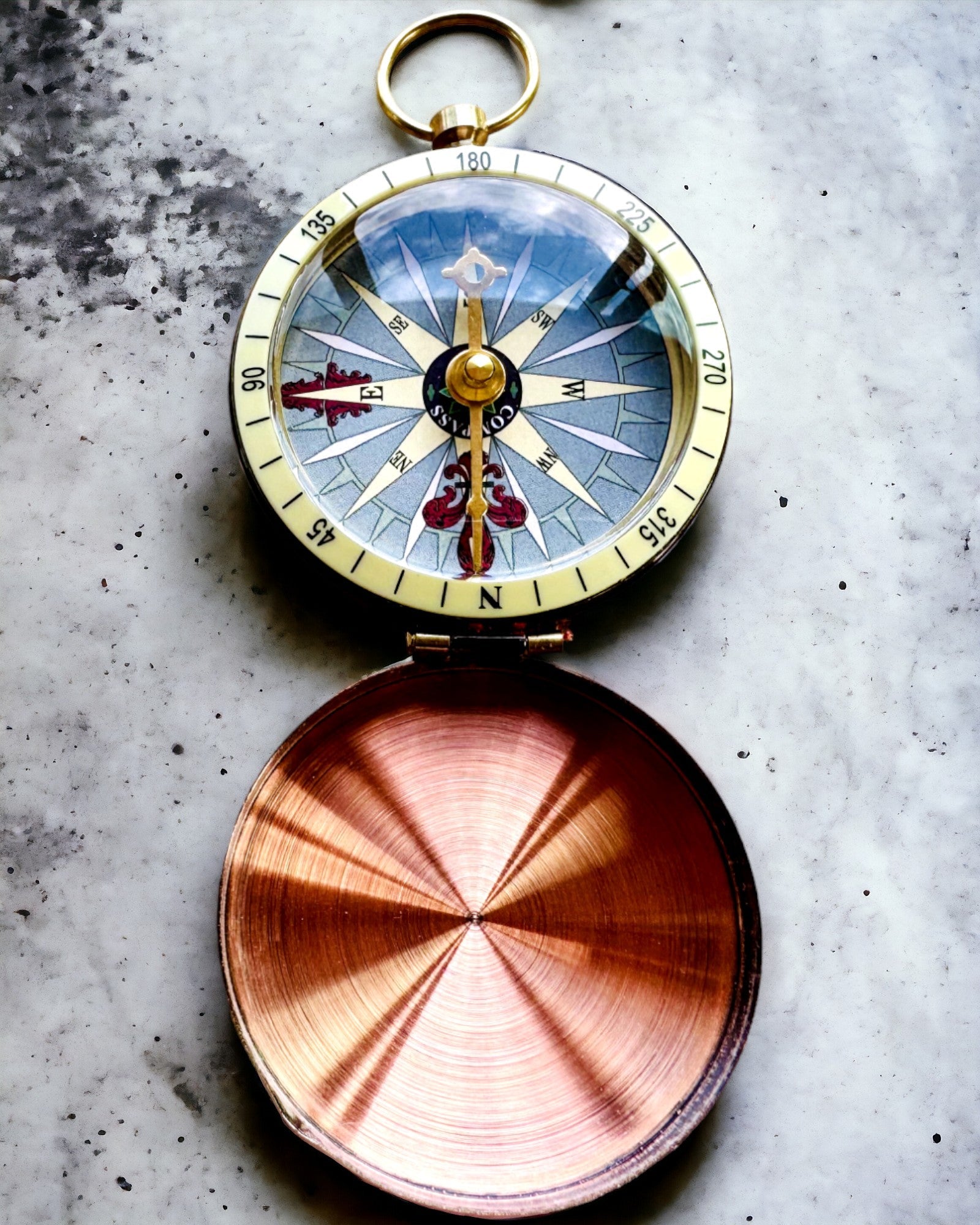 Brújula oro rosa - de navegación en estilo retro – instrumento portátil y preciso para determinar la dirección para viajeros y exploradores. Grabado, personalización.