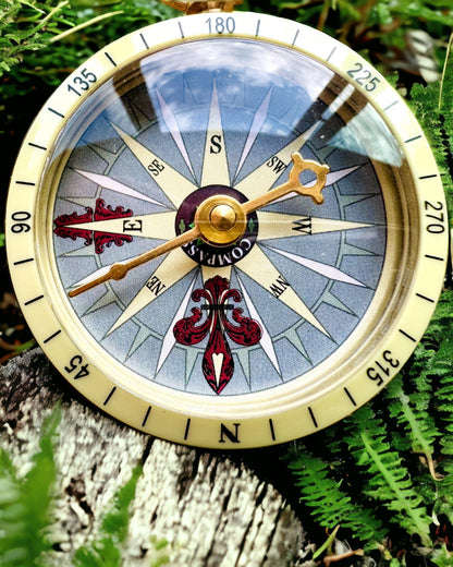 Brújula oro rosa - de navegación en estilo retro – instrumento portátil y preciso para determinar la dirección para viajeros y exploradores. Grabado, personalización.