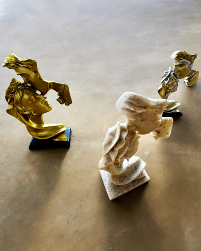 Figura "Elegancia en Piedra" color plateado - Decorativa con Opción de Grabado, 2 dimensiones a elegir