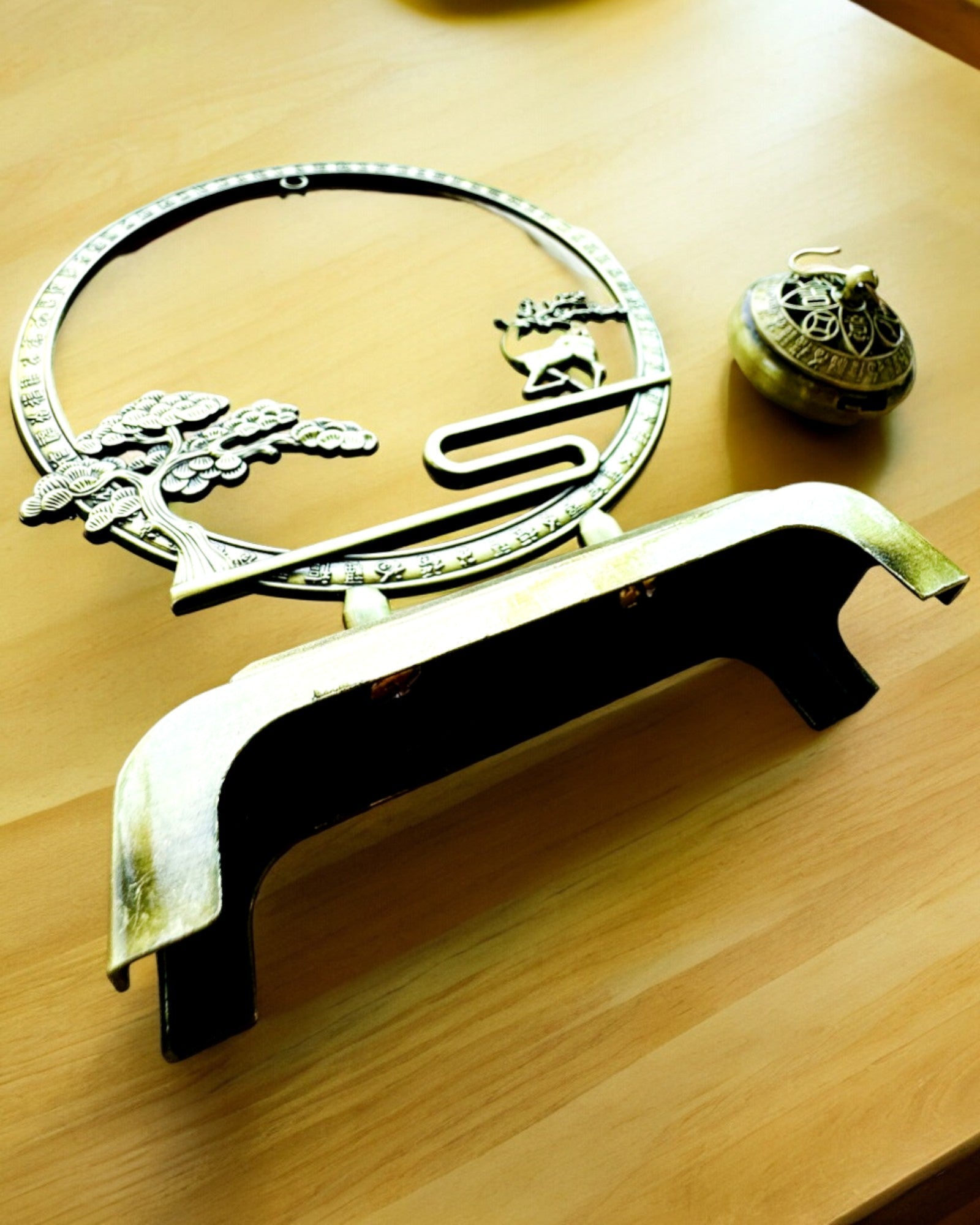 Elegante Soporte de Incienso Metálico "Gran Calma" - posibilidad de personalización con grabado