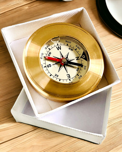 Brújula de Navegación con Posibilidad de Grabado, de Latón, Diseño Clásico – 5 cm