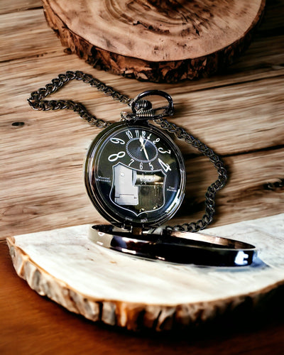 Reloj de bolsillo "Astrum Temporis" - Marco negro. Posibilidad de personalización con grabado