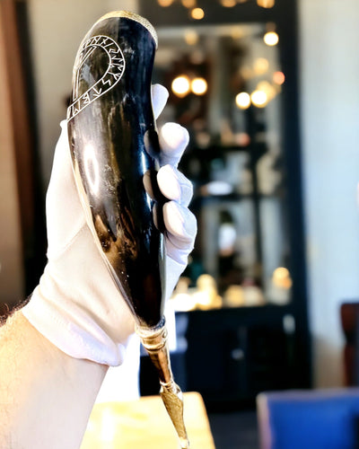 Copa de Cuerno "Viking Valor" - Grabado a Mano, Calidad Premium - 4 variantes para elegir