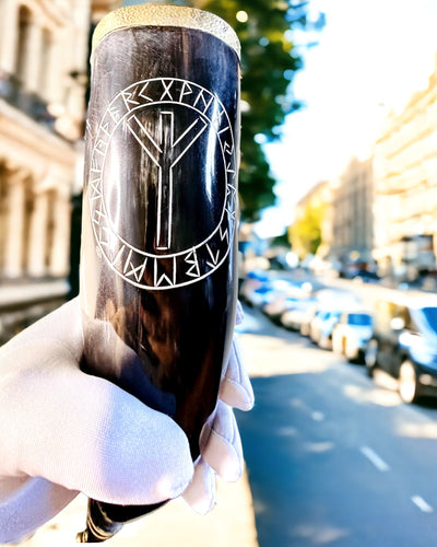 Copa de Cuerno "Viking Valor" - Grabado a Mano, Calidad Premium - 4 variantes para elegir