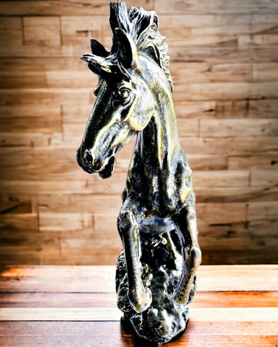 Noblesse - Figura, Estatua de Caballo en Movimiento - posibilidad de personalización con grabado para regalo