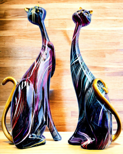 "Koci Eleganci" - Conjunto de Figuras Decorativas de Resina con opción de personalización mediante grabado