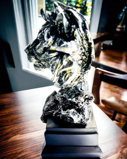 Rey de la Selva León - Majestuosa Estatuilla de León - color plateado, posibilidad de personalización para regalo