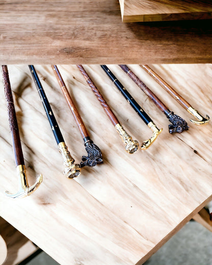 Bastón de paseo 'Wolf' - Madera de Mango India con opción de grabado, adornos dorados marrones