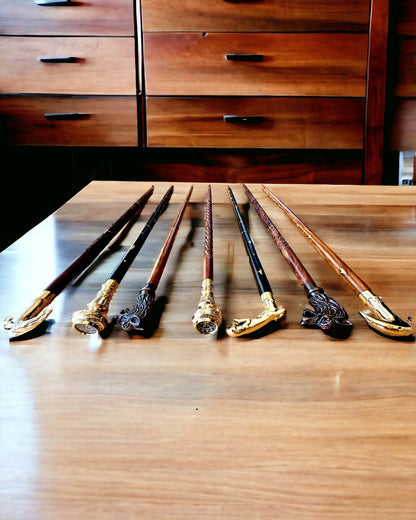 Bastón de paseo 'Wolf' - Madera de Mango India con opción de grabado, adornos dorados marrones