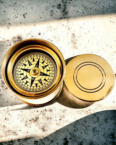 Kompas del Viajero "Tambor Amanecer" – con opción de personalización mediante grabado