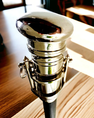 BASTÓN PARA CAMINAR CON MANGO Y FUNCIÓN DE TELESCOPIO – ELEGANTE Y MODERNO, 95 CM - capitán "Navigator's Crest"