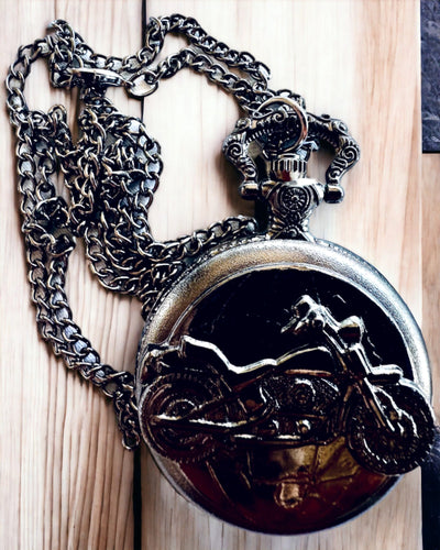 Elegante Reloj de Bolsillo Pasión Motociclista, posibilidad de personalización con grabado