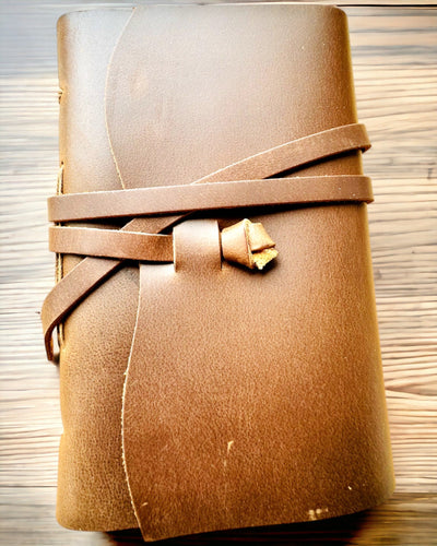 Notatnik Premium "RetroNotes" – Elegante cuaderno de Cuero Auténtico - 200 páginas, 120g, cuaderno, bloc de dibujo, color marrón, personalización con grabado