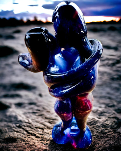 Abrazo Cósmico - Figura de Resina con Opción de Grabado