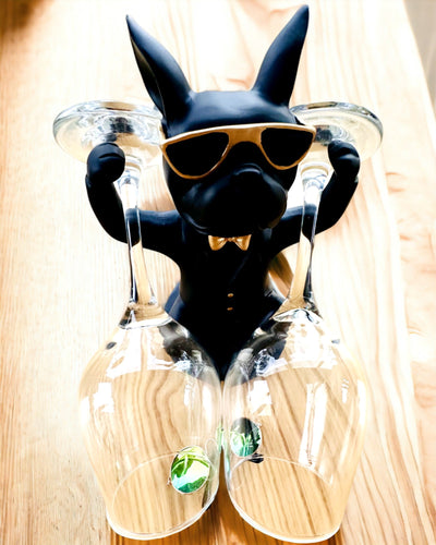 Figurilla Bulldog Elegance - Soporte exclusivo para copas, posibilidad de personalización con grabado