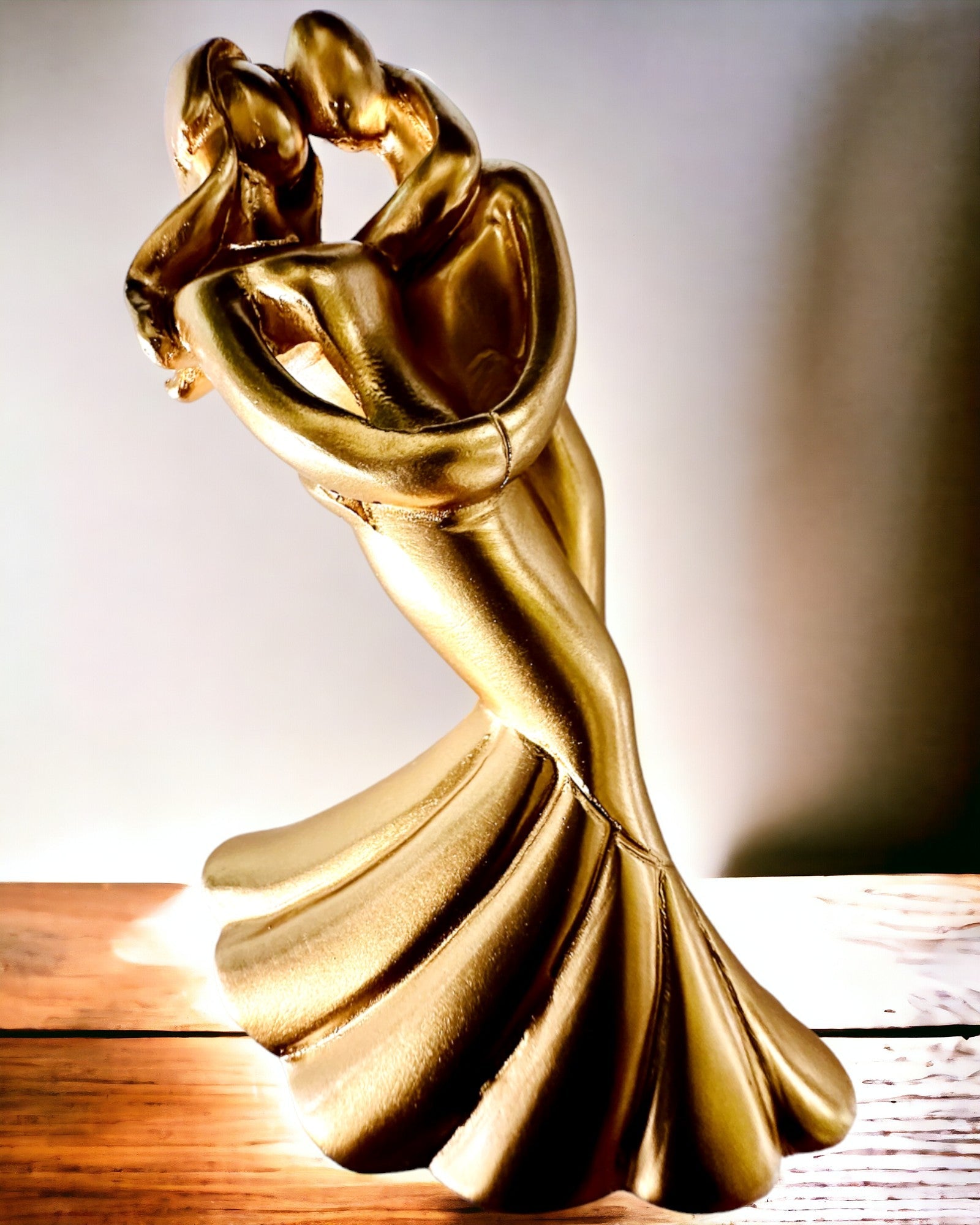 Złoty Taniec Miłości - Pequeña Figura Decorativa con Opción de Grabado