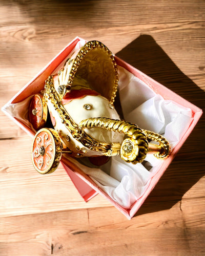 Pequeño Carrito de Cuento para joyas, tesoros - Elegancia Real, personalización con grabado