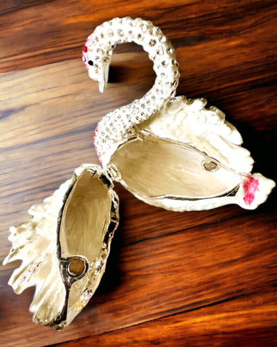 Elegante Cofre "Joya del Cisne" - personalización con grabado