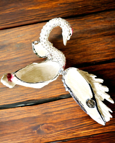 Elegante Cofre "Joya del Cisne" - personalización con grabado