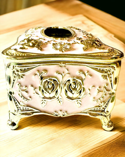 Caja Elegante Rosa para Pañuelos con Rosas en Relieve – Toque de Lujo para el Salón, Hotel o Club