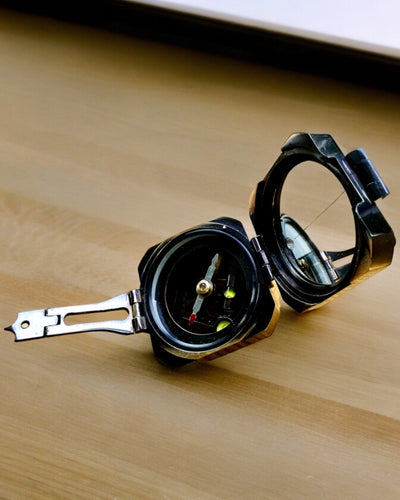 Sólido, compás premium Capitán "Navigator" - con opción de personalización con grabado