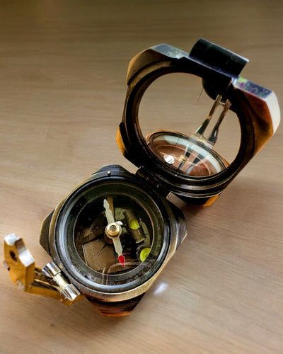 Sólido, compás premium Capitán "Navigator" - con opción de personalización con grabado