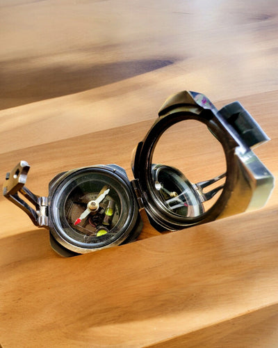 Sólido, compás premium Capitán "Navigator" - con opción de personalización con grabado