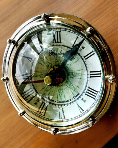 Bailey Compass Clock - Reloj Elegante con motivo de Brújula con Posibilidad de Grabado