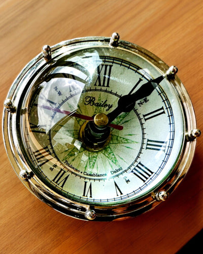 Bailey Compass Clock - Reloj Elegante con motivo de Brújula con Posibilidad de Grabado