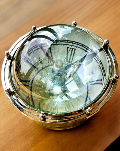 Bailey Compass Clock - Reloj Elegante con motivo de Brújula con Posibilidad de Grabado