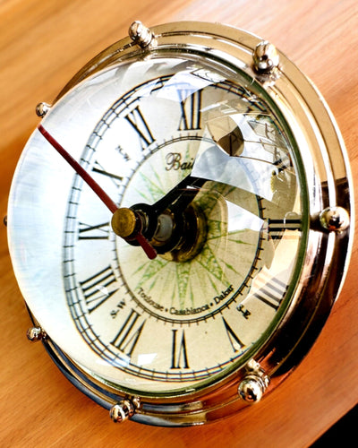 Bailey Compass Clock - Reloj Elegante con motivo de Brújula con Posibilidad de Grabado