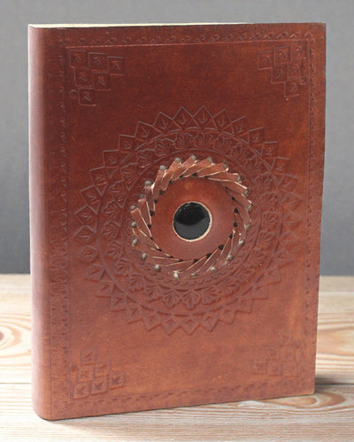 Umbra Mandala – Cuaderno de notas de cuero con ónix negro