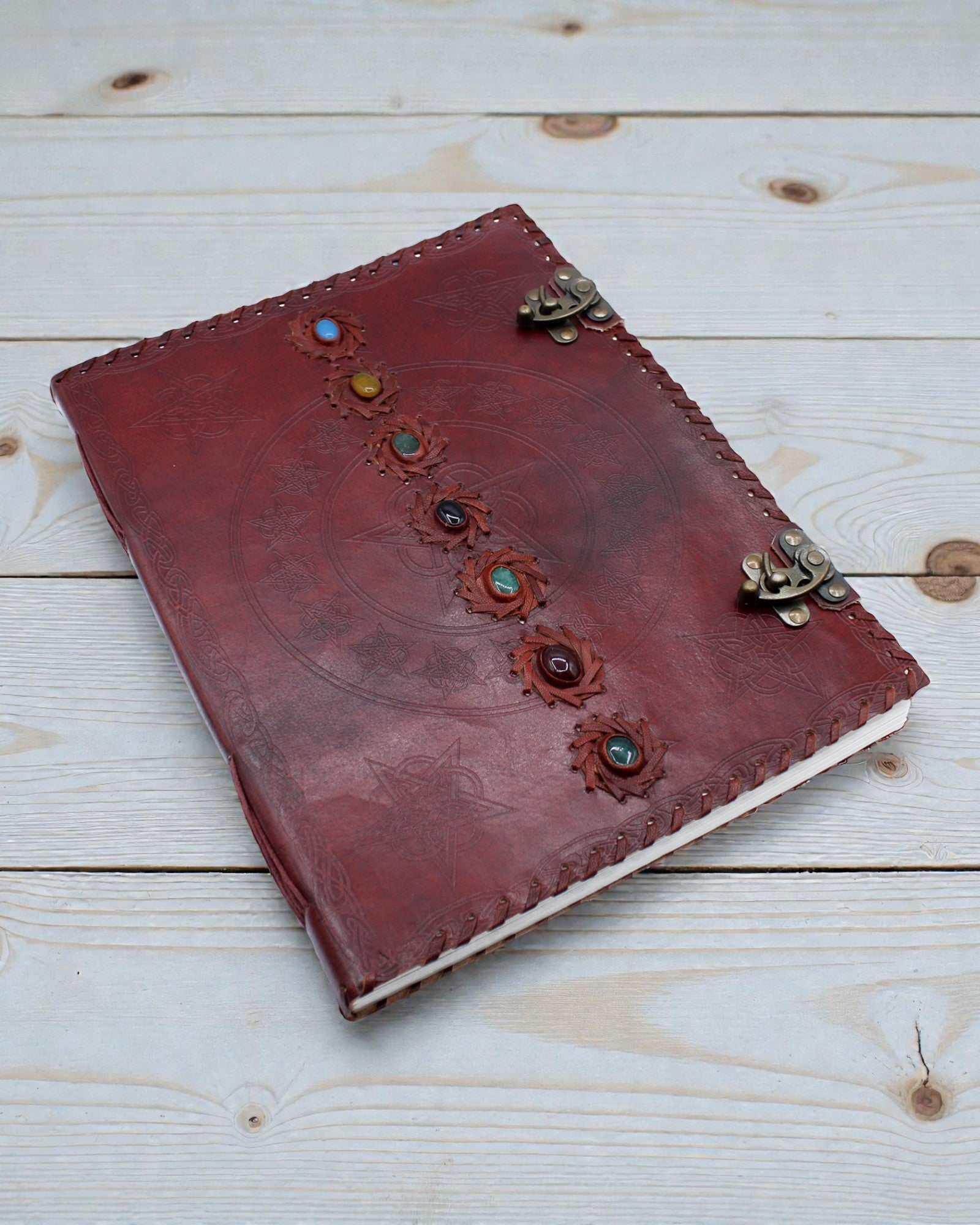 Cuaderno de cuero de 7 chakras – Formato grande (25 x 33 cm) – 200 páginas