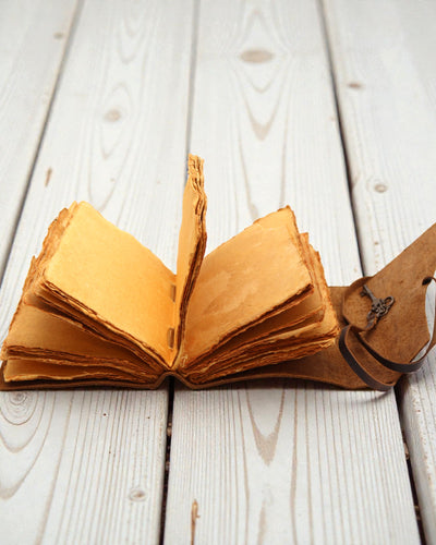 Cuaderno de cuero engrasado con llave para secretos – Diario de estilo antiguo 13 × 18 cm