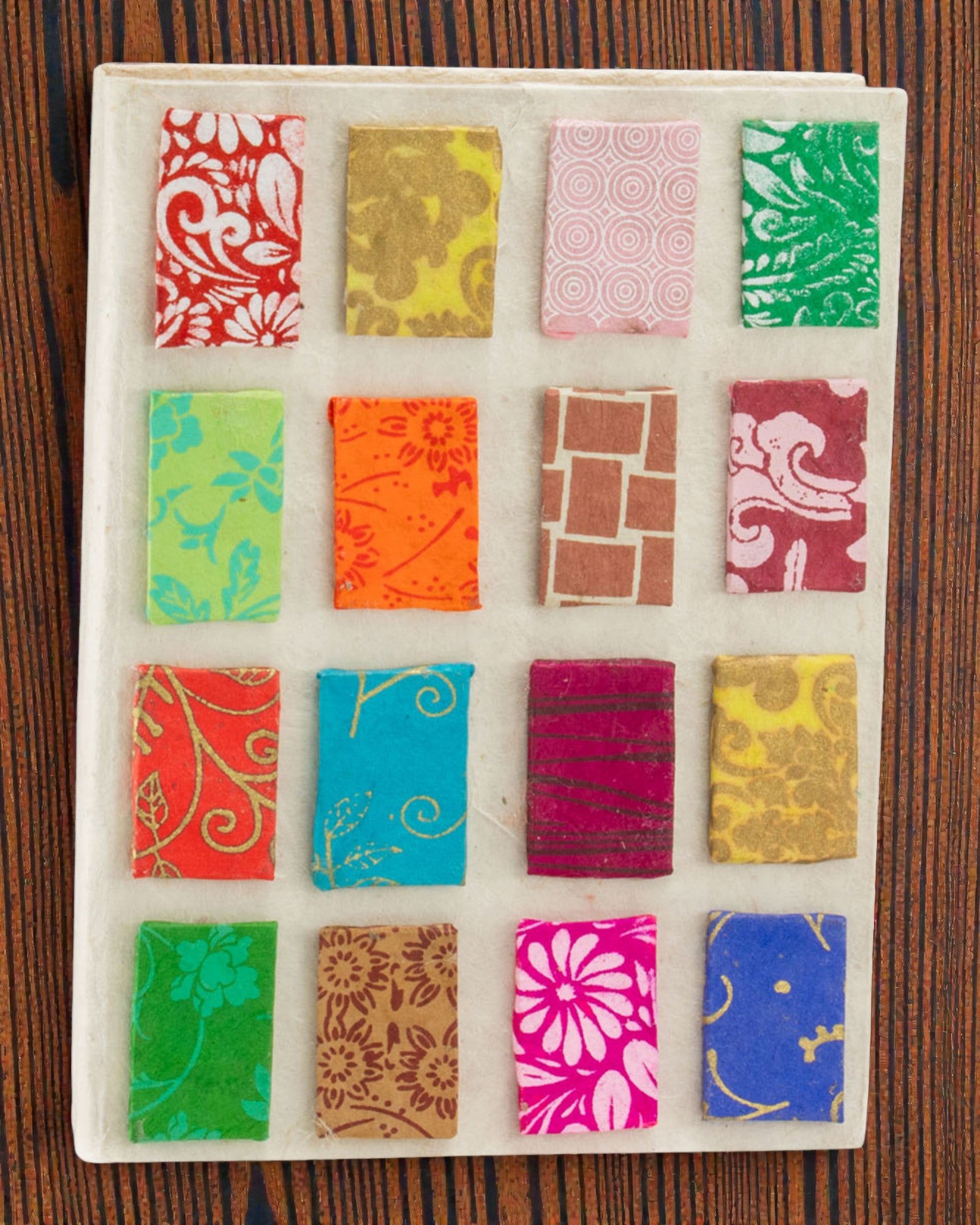 Armonía de azulejos de color – cuaderno mediano Lokta con motivo de mini azulejos 15 × 12 cm, 45 hojas